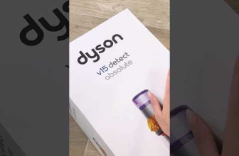 Đánh Giá Chi Tiết Dyson V15 Detect Absolute: Tia Laser Soi Bụi Tàng Hình & Lực Hút 240AW Đỉnh Cao