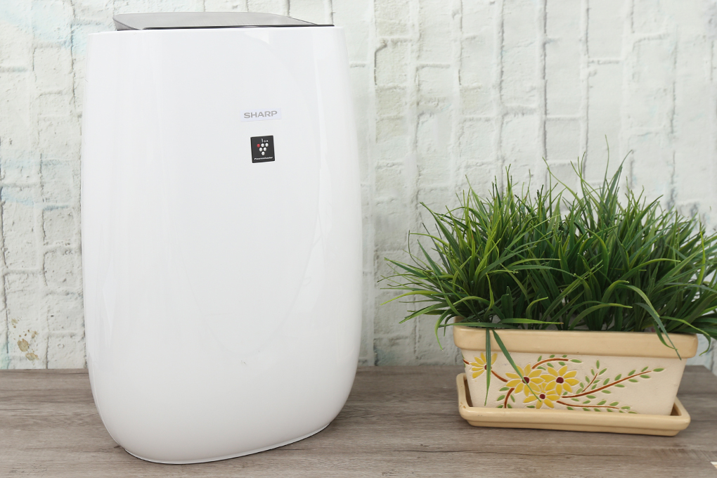 Đánh giá chi tiết Máy Lọc Không Khí Sharp FP-J40E-W: Bầu không khí sạch cho gia đình